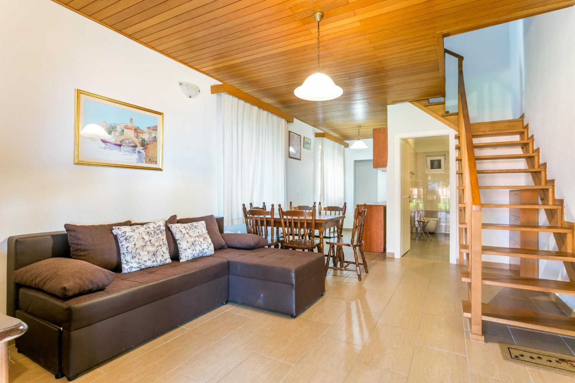 Apartments By The Sea Baska Voda, Makarska - 300 Rom bilde